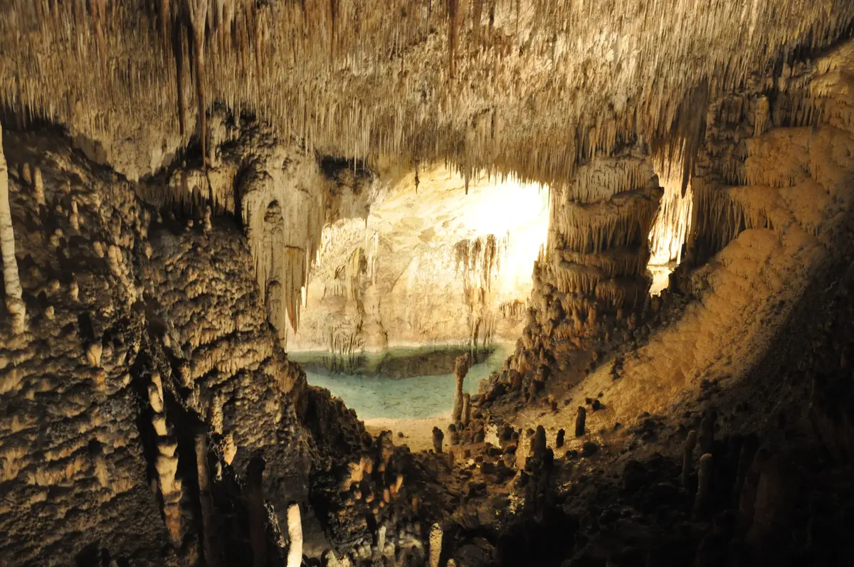 Heritage and caves tour in Puglia